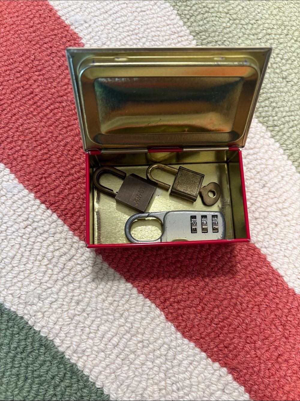 Louis Sherry Small Red Decorative Tin Box - Picture 11 of 14